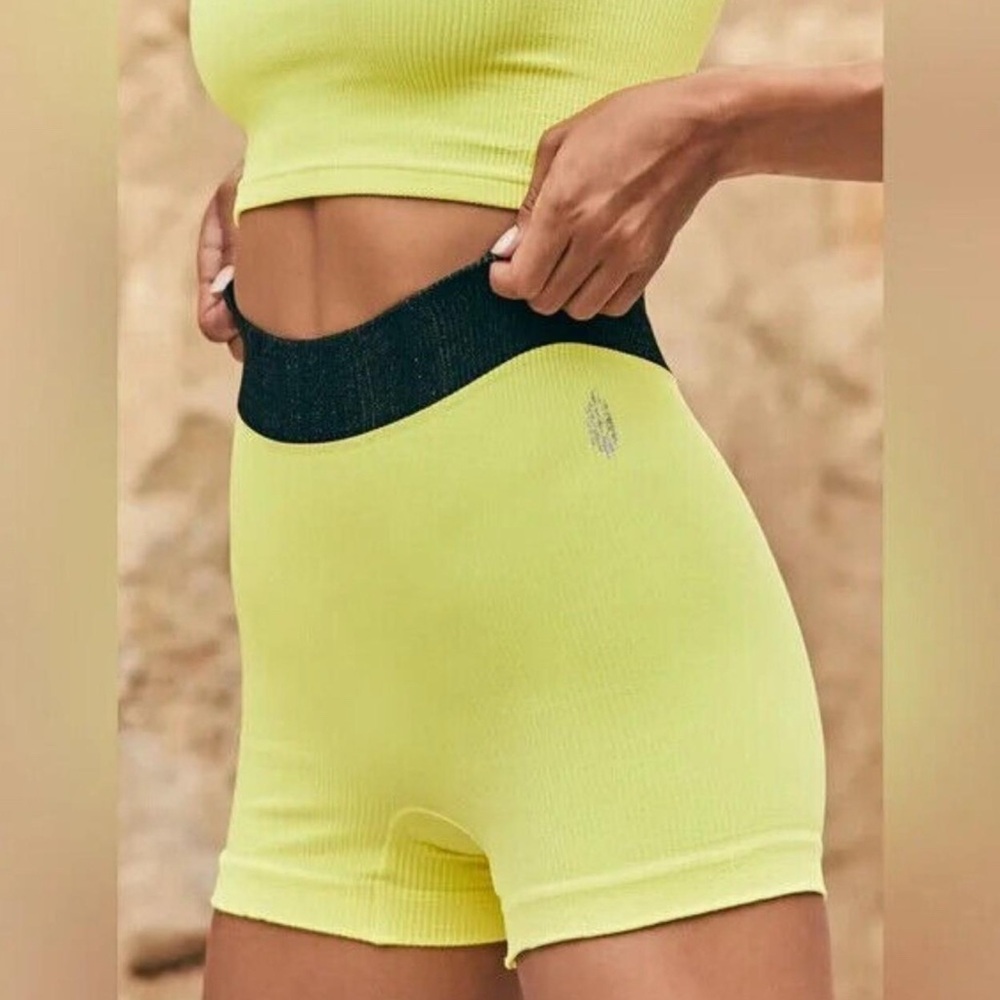 Free People Prajna Short Neon Yellow xs/s
